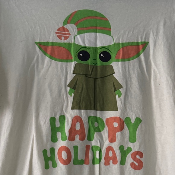 Star Wars Cream Tee with Green and Red Holiday Graphic - Picture 3 of 4